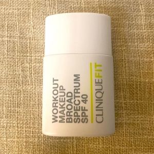 Clinique Fit Foundation in Light - NEW!